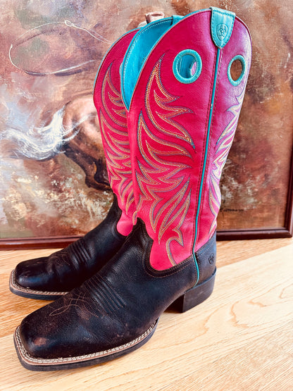 STUNNING ARIAT BOOTS