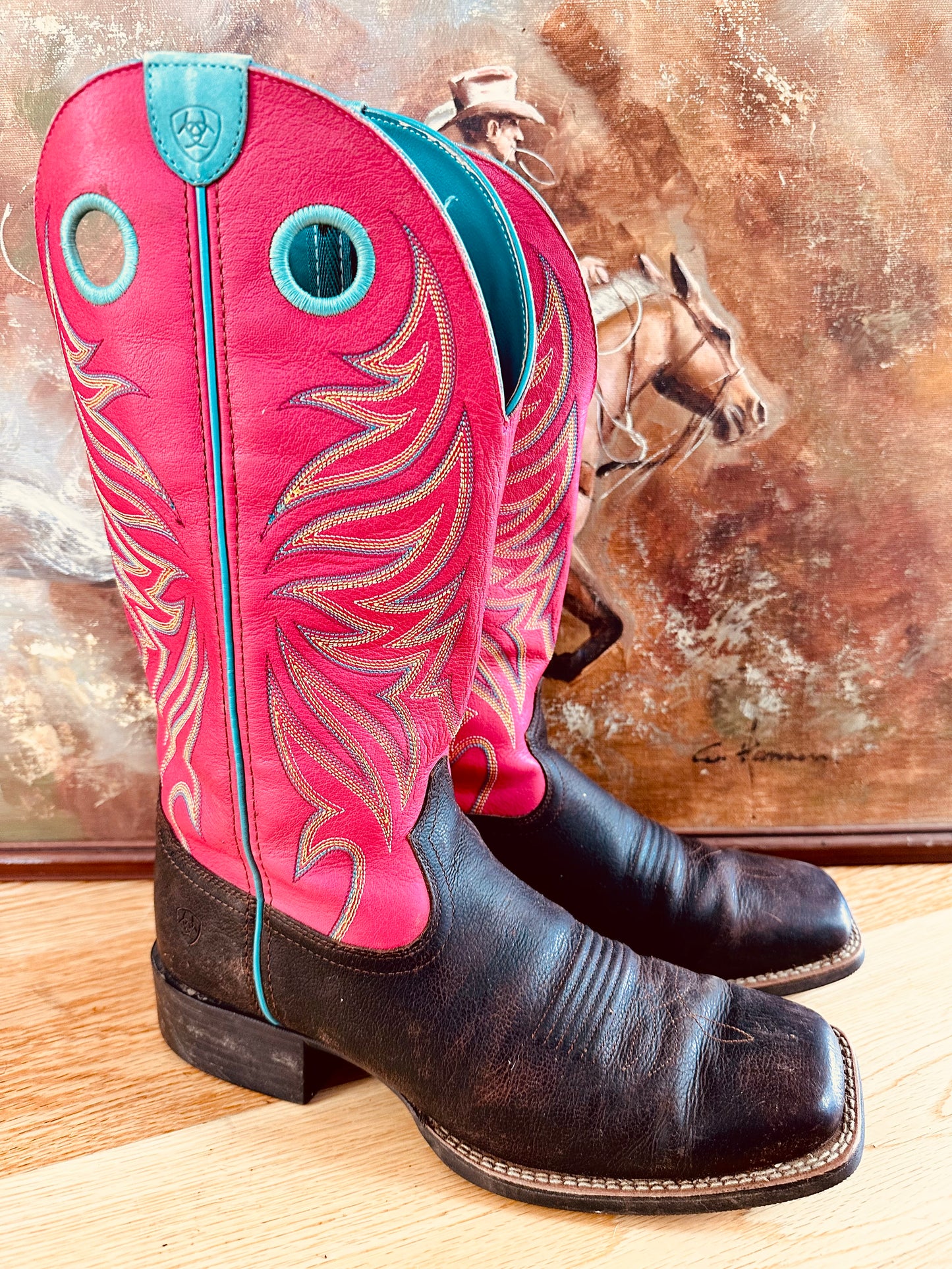 STUNNING ARIAT BOOTS