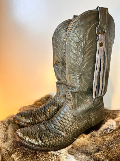 GREY SNAKESKIN COWGIRL BOOTS